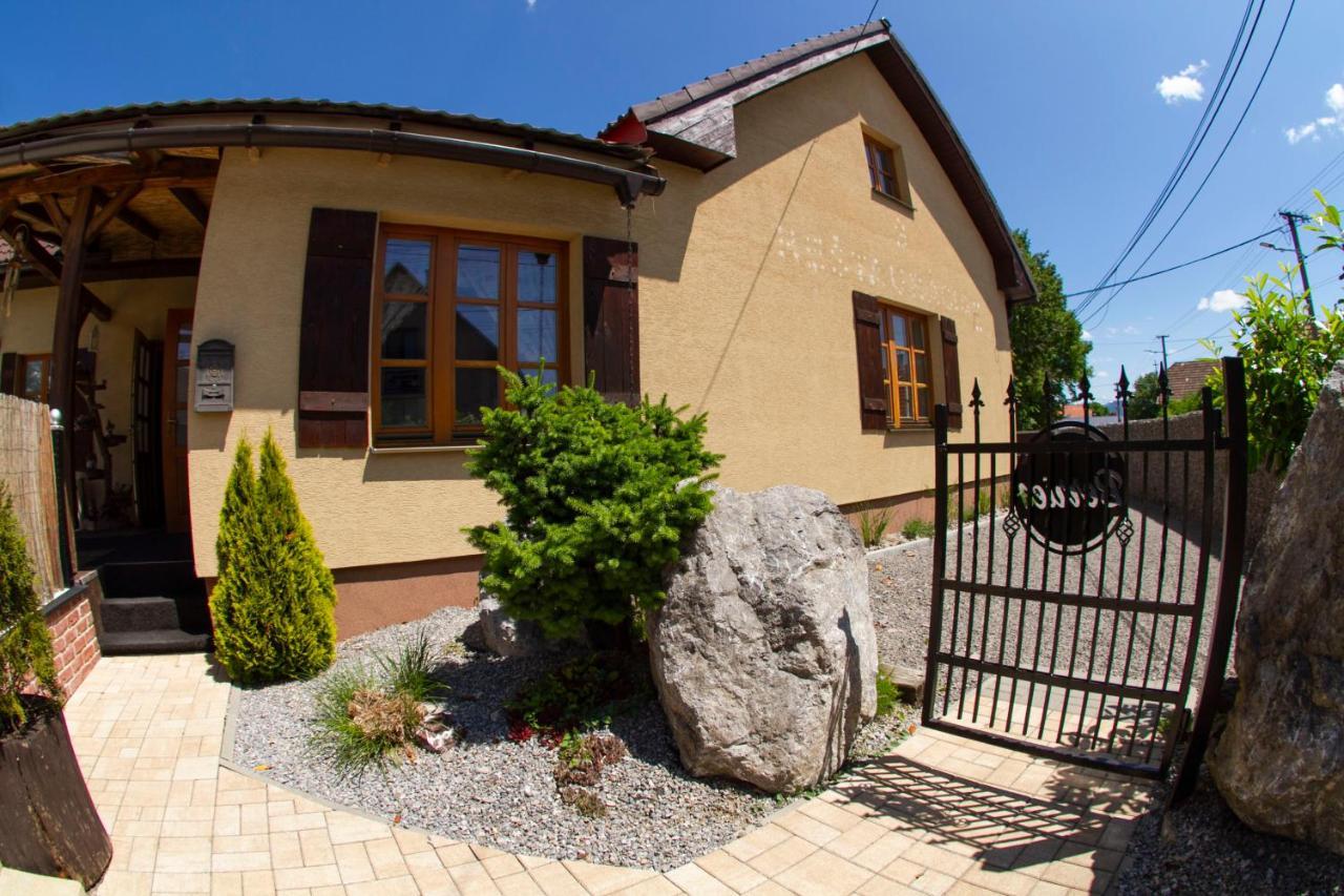 Valča Apartmany Berries מראה חיצוני תמונה