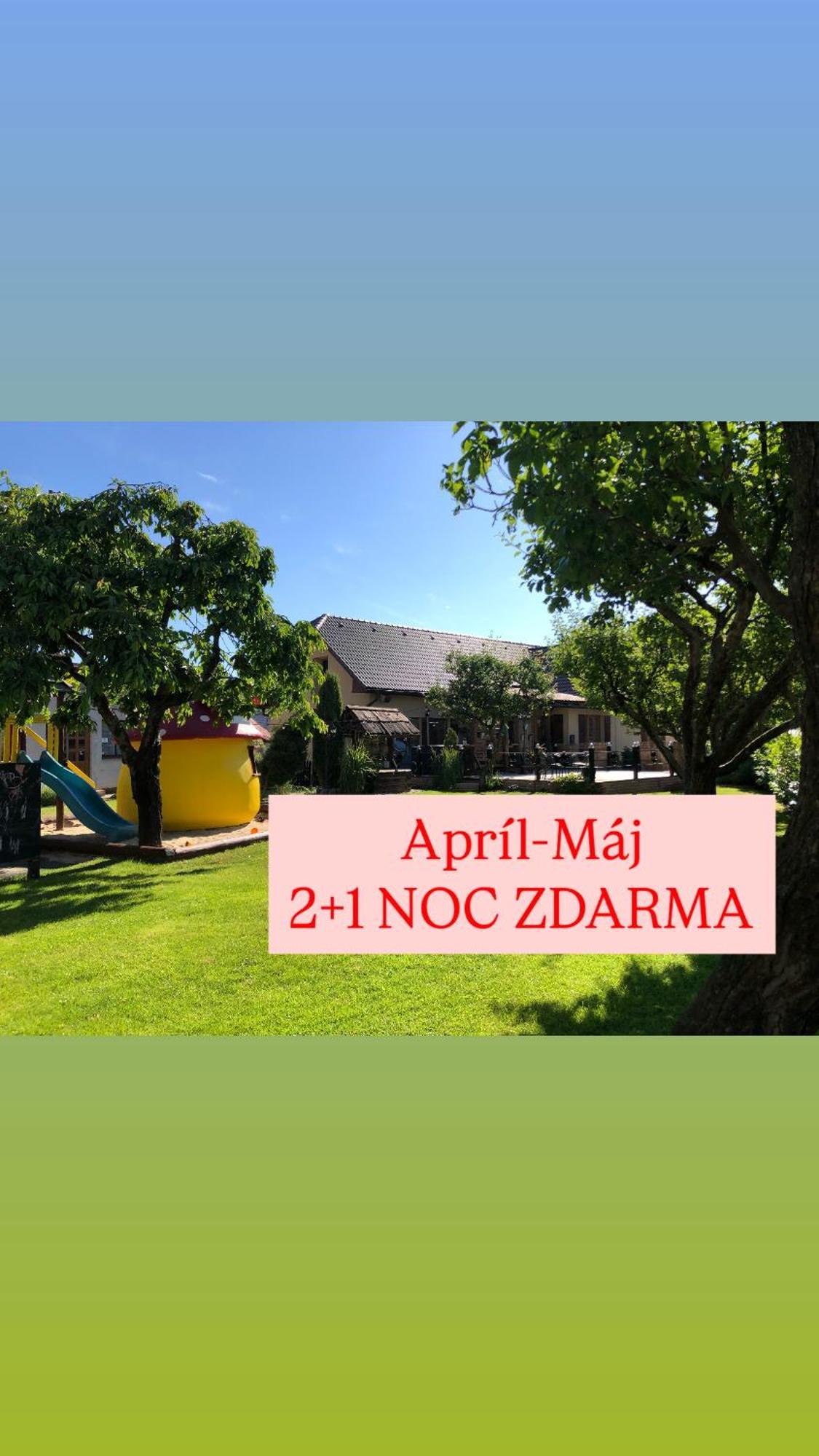 Valča Apartmany Berries מראה חיצוני תמונה